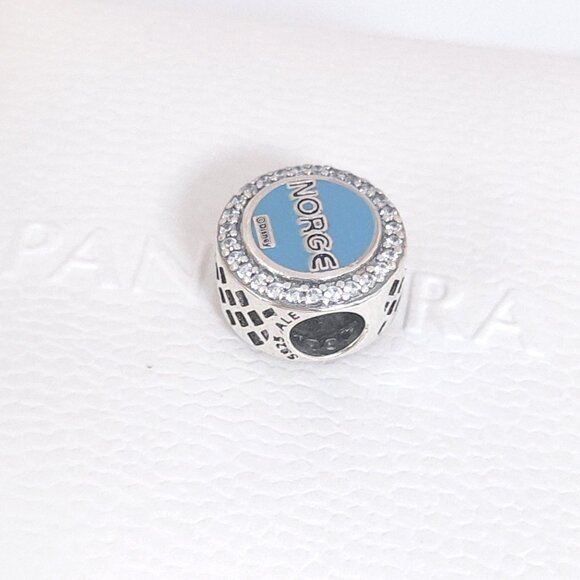 Pandora Disney Parks 2025 EPCOT World Showcase Norway Mickey Mouse Charm Bead - Picture 5 of 6